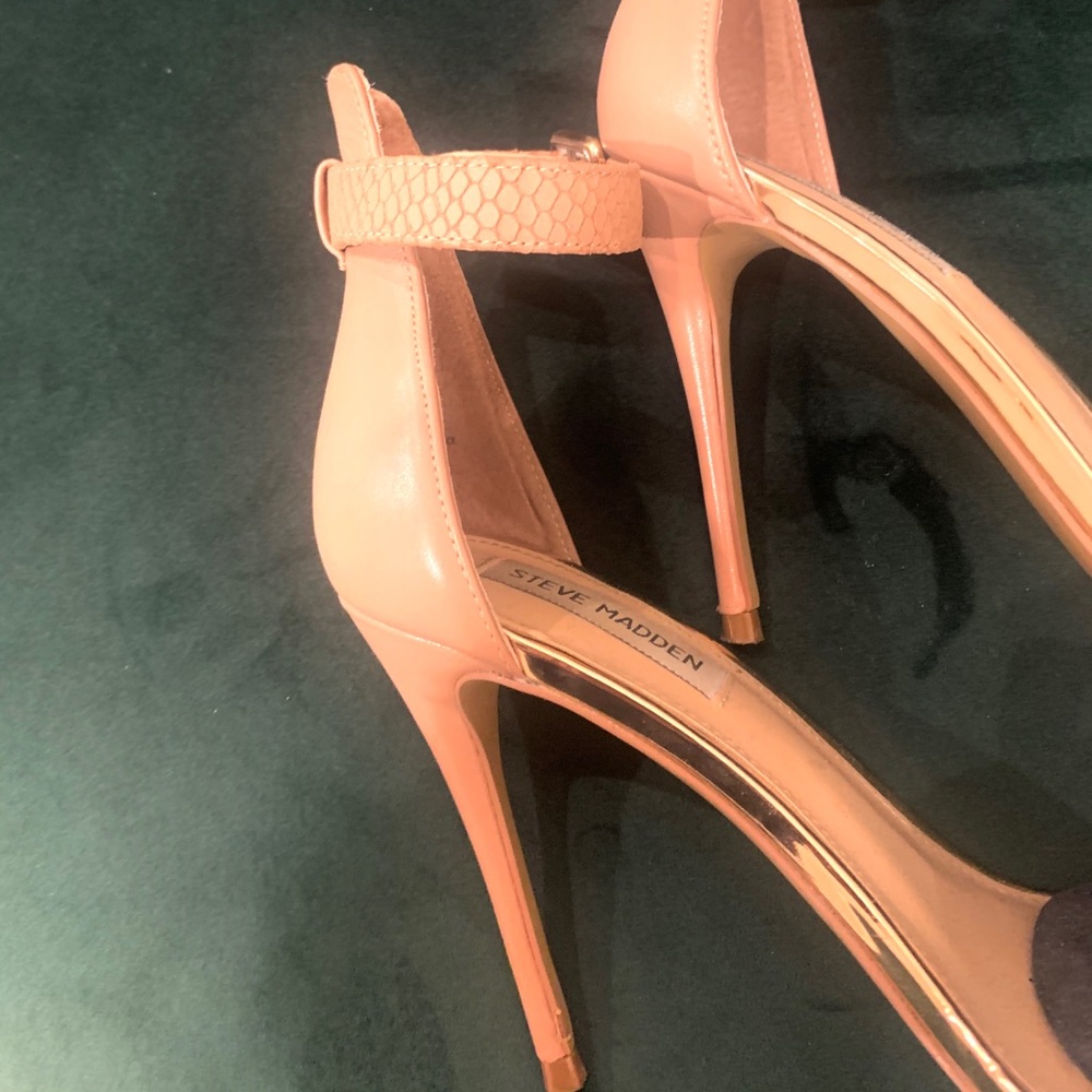 STEVE MADDEN ||| Light Pink Heels - Picture 3 of 3